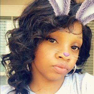 Meet your Posher, Deandra